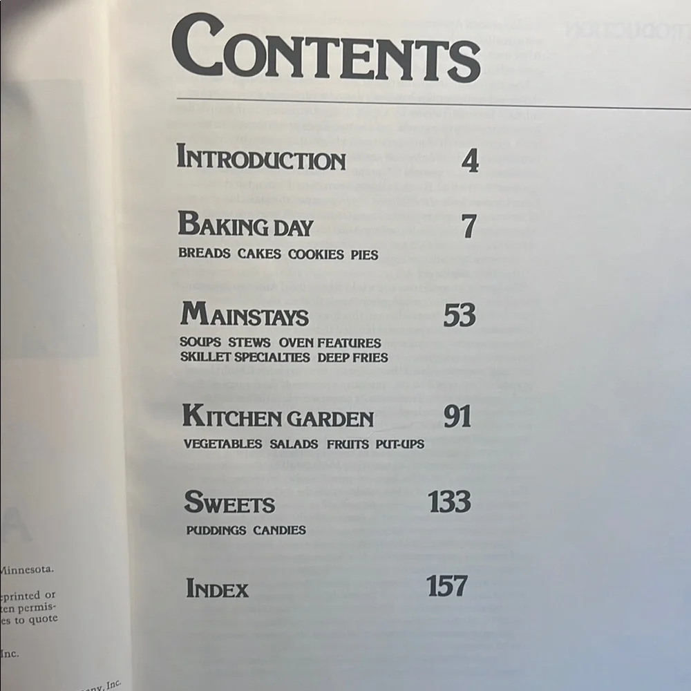 Betty Crocker's 4-in-1 Cookbook Collection